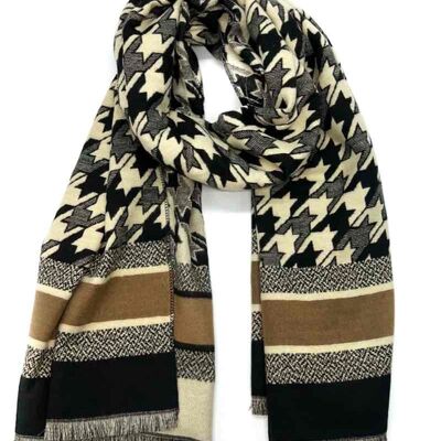 Soft thick scarves with houndstooth patterns