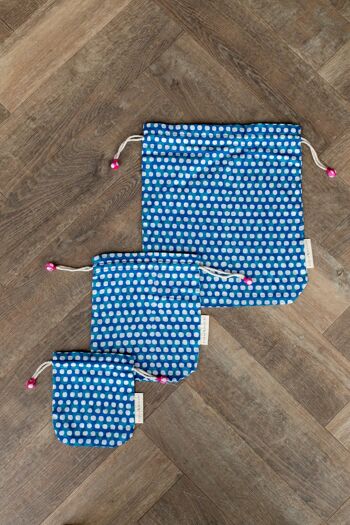 Sacs cadeaux en tissu à double cordon de serrage - Carrés indigo (petits) 2