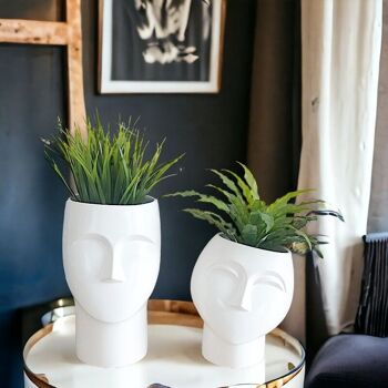 Vases à tête décorative 1