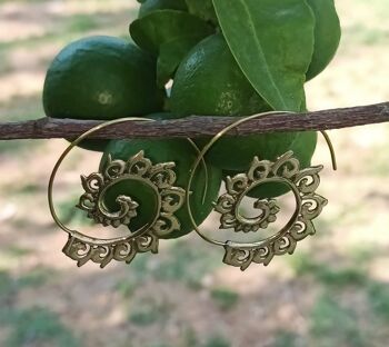 Belles boucles d’oreilles en laiton spirale vintage IndianTribal 2