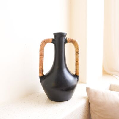 Vase Noir Petit vase décoratif avec anses en rotin Coulé à la main en argile pour fleurs séchées ou fleurs coupées SELAYAR