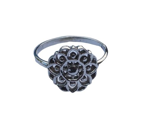 Beautiful Flower Shaped 925 Sterling Silver Handmade Ring
