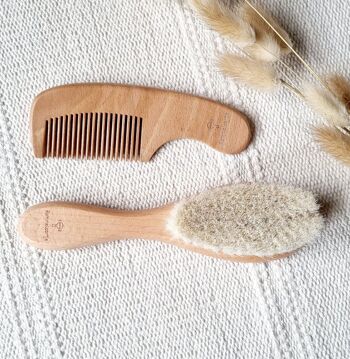 Ensemble brosse et peigne en bois pour bébé 1