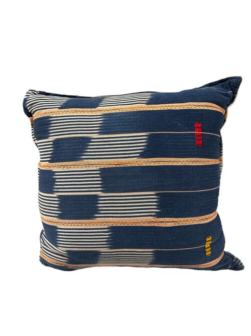 Baule Cloth Cushion (83.3.B69)