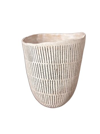 Vase en céramique de travail en ligne fait à la main 1