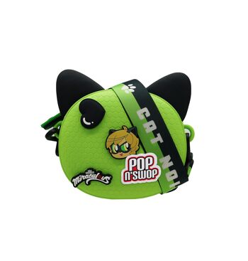 Miraculous - réf : M01003 - Sac Bandoulière Vert - Cat Noir - "Pop n'Swop" - avec 4 Badges à Clipser, Fermeture éclair en Forme de Patte de Chat, Sangle Ajustable, Oreilles Amovibles, Sac léger et imperméable (Wyncor). 2