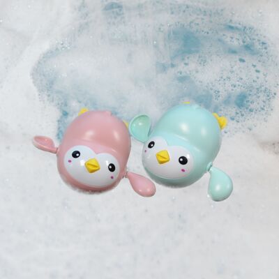 Pingüinos a la hora del baño