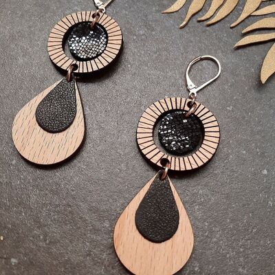 Les boucles d'oreilles ETHNIQUE noir