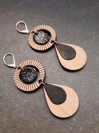 Les boucles d'oreilles ETHNIQUE noir 3