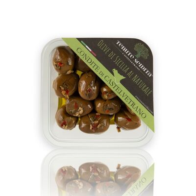 Condite di olive in contenitore