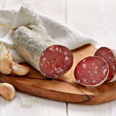 Garlic dry sausage