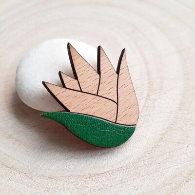 Emerald Aloe wood and leather brooch