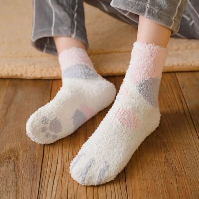Calcetines polares con patas de gato en colores pastel