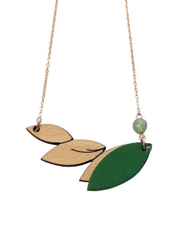 Collier en bois et pierres fines PLUME émeraude 2