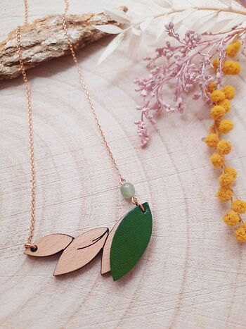 Collier en bois et pierres fines PLUME émeraude 5