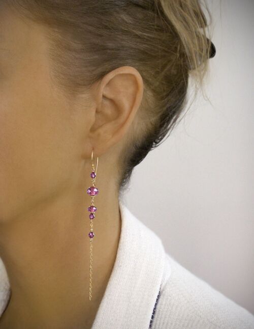 Gold earrings with amethyst crystals