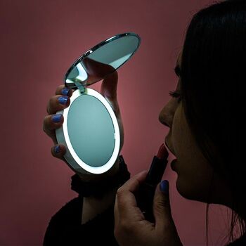 Miroir LED compact avec banque d'alimentation STYLPRO Flip 'n' Charge 3