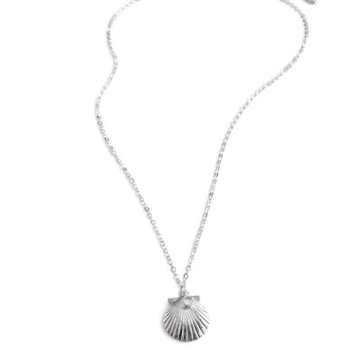 Short silver seashell necklace