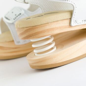 Sandale en bois avec ressort 2105-A Blanc 6