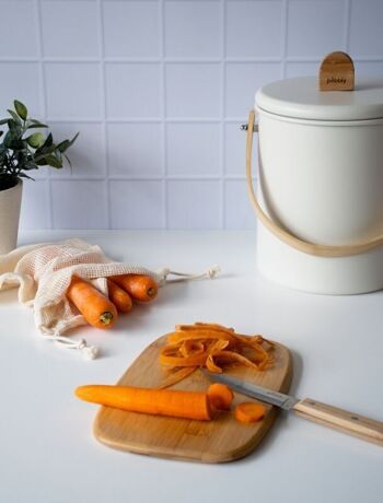 Set zéro déchet (seau à compost Ø 18 x 25 cm, 4,5 litres + planche à découper 23x15 cm + couteau d'office + sac à légumes) 4