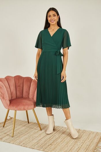 Robe midi portefeuille plissée verte Yumi 2