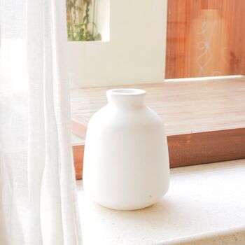 Vase Blanc Rond Petit vase décoratif pour fleurs séchées ou fleurs coupées Coulé à la main en argile BAWA 3