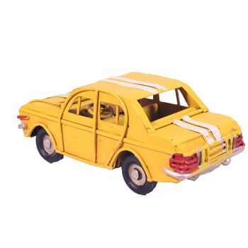 Miniature de voiture jaune rétro en étain 2