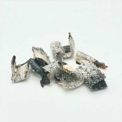 Pieces of salmon skin - Natural treat for dogs