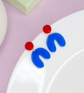 Boucles d'oreilles petites arches en bleu encre rouge 2