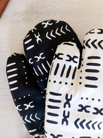 Ensemble de 2 gants de four imprimés africains inspirés de l’impression Bogolan « Mudcloth » faits à la main 4