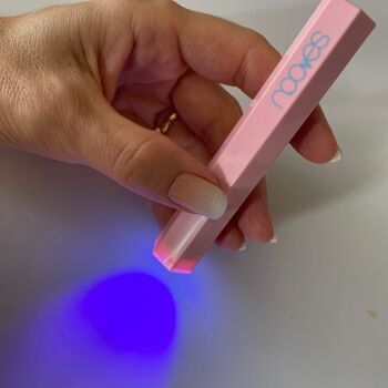 NOOVES NAILS Lampe UV portable pour polymérisation des ongles - Séchage rapide en 8s - Batterie longue durée - Compacte et autonome 2
