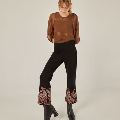 Flare pants with embroidery