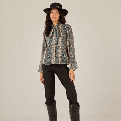 Blouse with bow at the neck and animal print