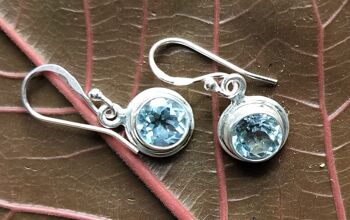 Boucles d'oreilles pendantes rondes en argent 925 avec topaze bleue naturelle 2