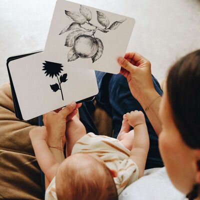 Coffret de cartes contrastées Montessori  (disponible en mai)