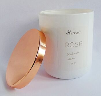 Bougie parfumée à la rose 3