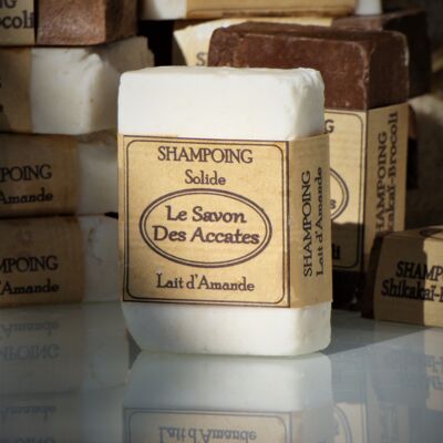 Solid shampoo with almond milk