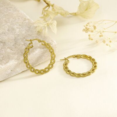 Gold wavy hoop earrings