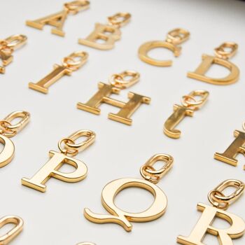 R - Porte-clés lettre en métal doré 3