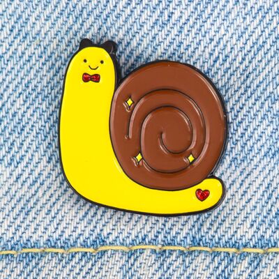 Kawaii snail with bow enamel pin