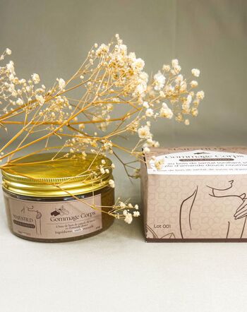 Gommage corps Bois de santal & huile d'amandes douces 1