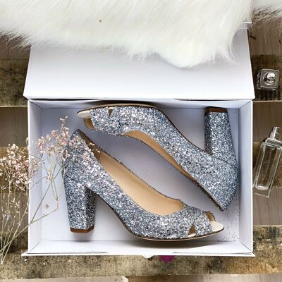 Silver glitter pump