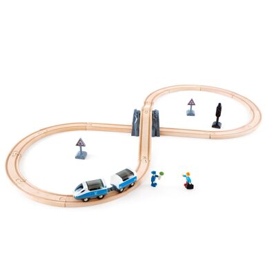 Hape - Wooden Toy - Figure 8 Circuit