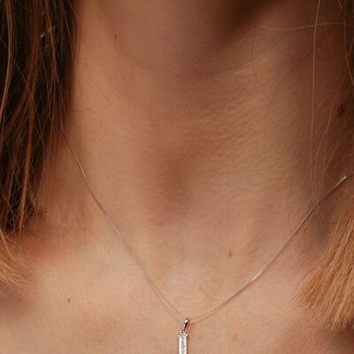 Collier pendentif initial « I » en or blanc massif et diamant