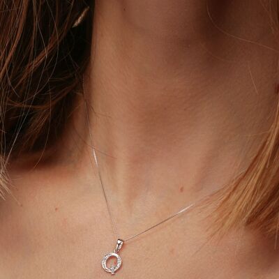 Solid White Gold Diamond "Q" Initial Pendant Necklace