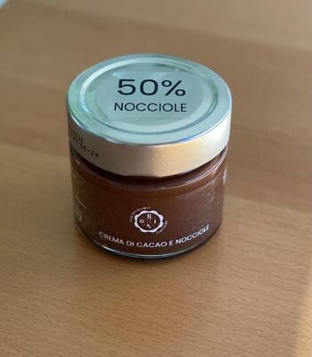 NOUVEAU : Crème à tartiner aux noisettes 50% cacao 212ml 2