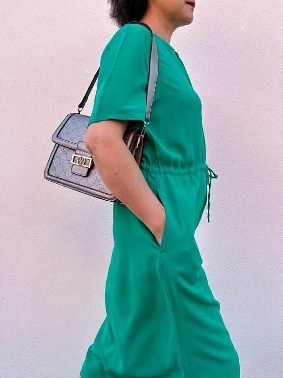 Borsa a tracolla sintetica da donna. Saldi presto Moda B2B