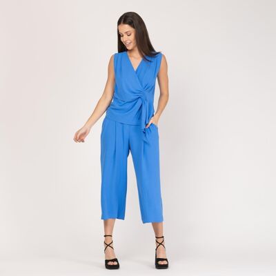 Wide blue pleated pants