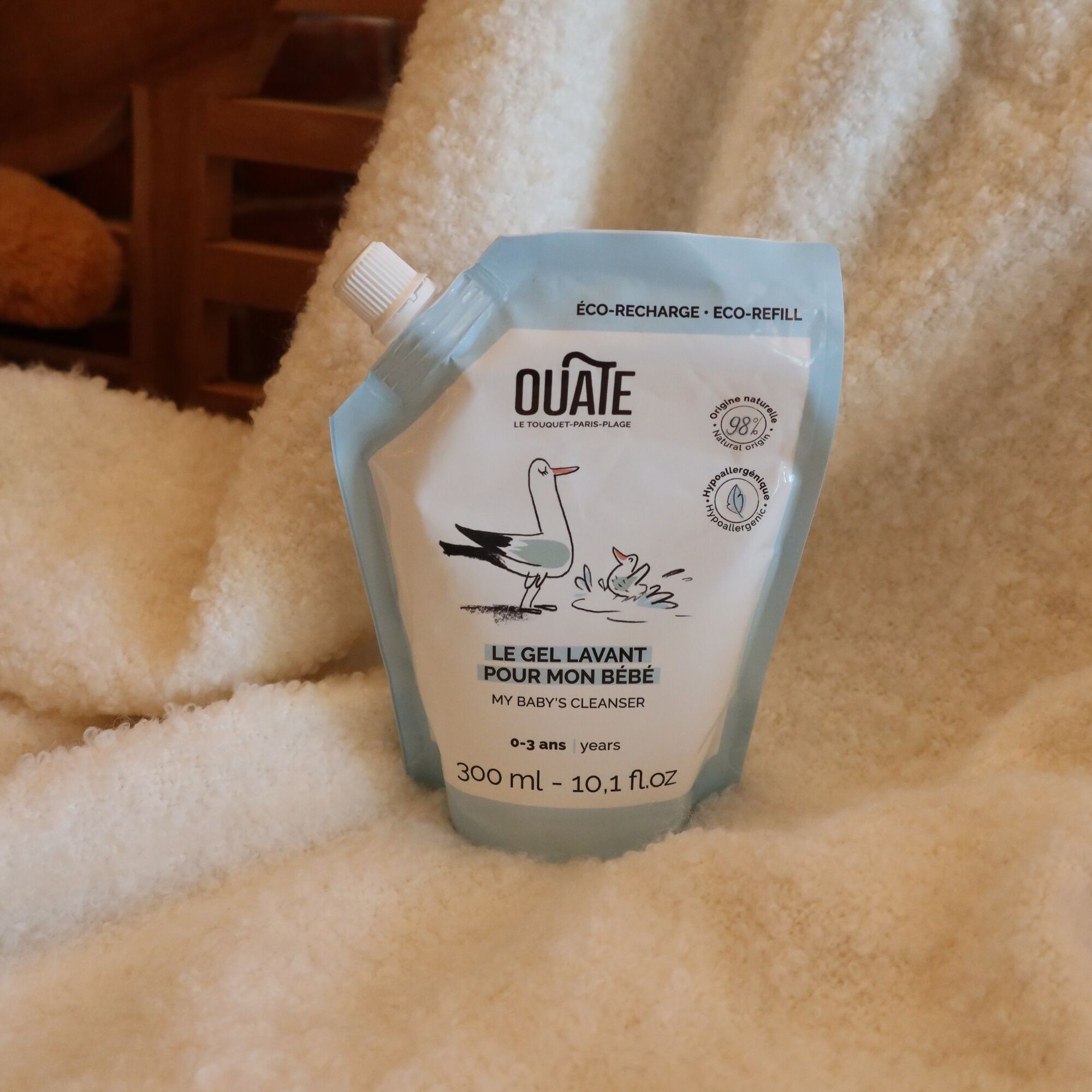 Body and hair wash gel with organic aloe vera extract for babies - 300ml refill