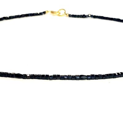 Necklace crystal cube black